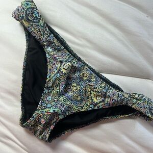 Victoria’s Secret Knockout Bikini Bottom Paisley Print Gold Logo M
